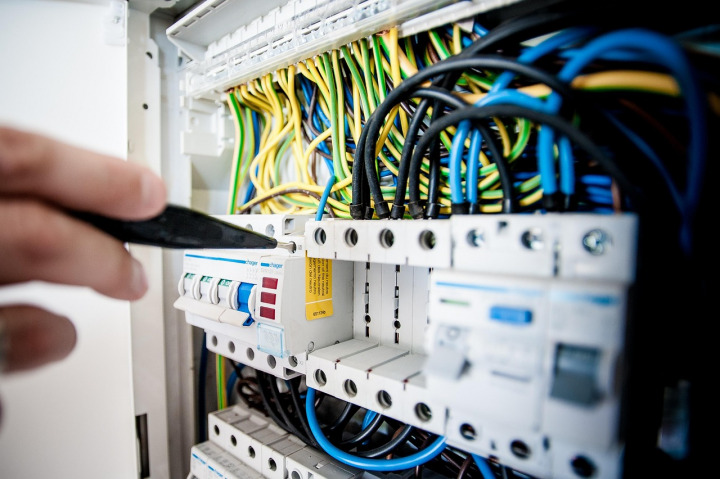 household electrical services electrician